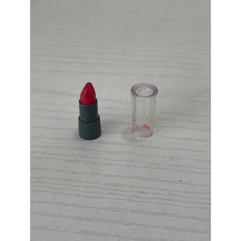 VTG Avon Mini Lipstick New Red Sample Size Cosmetic Makeup‎ Accessory